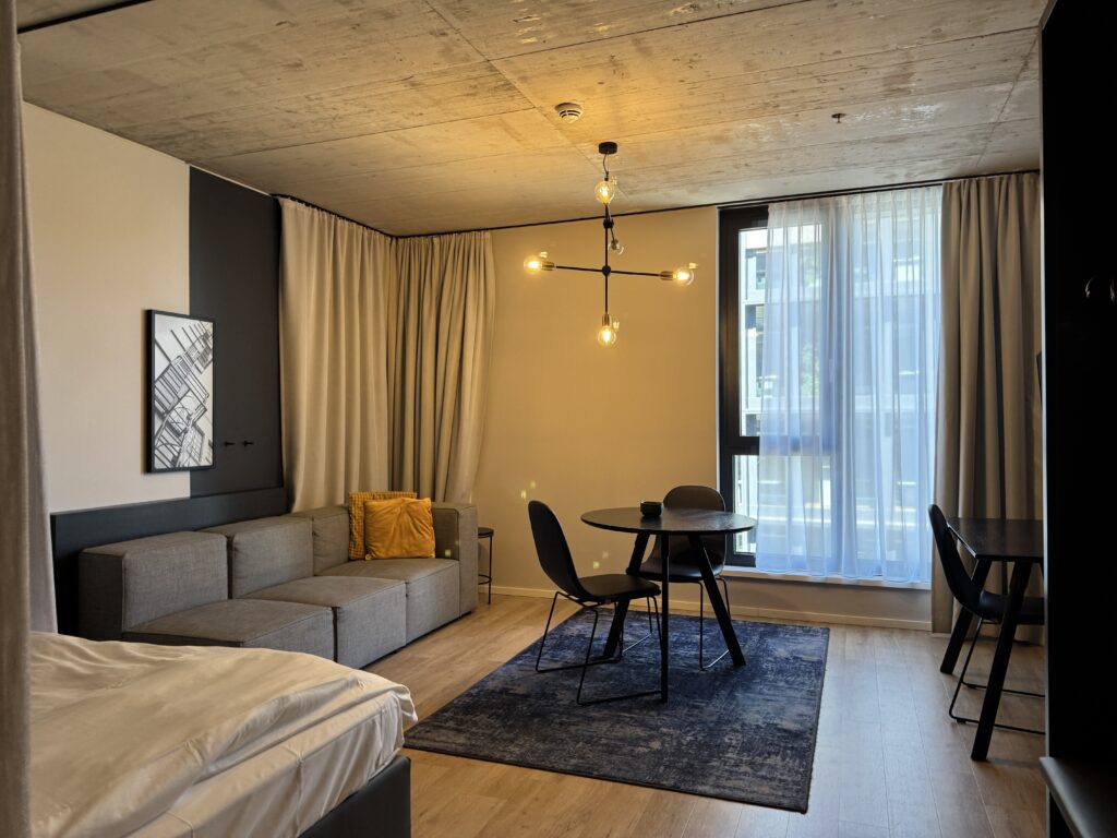 【宿泊レビュー】ウィーン中央駅すぐ！Adina Serviced Apartments Vienna